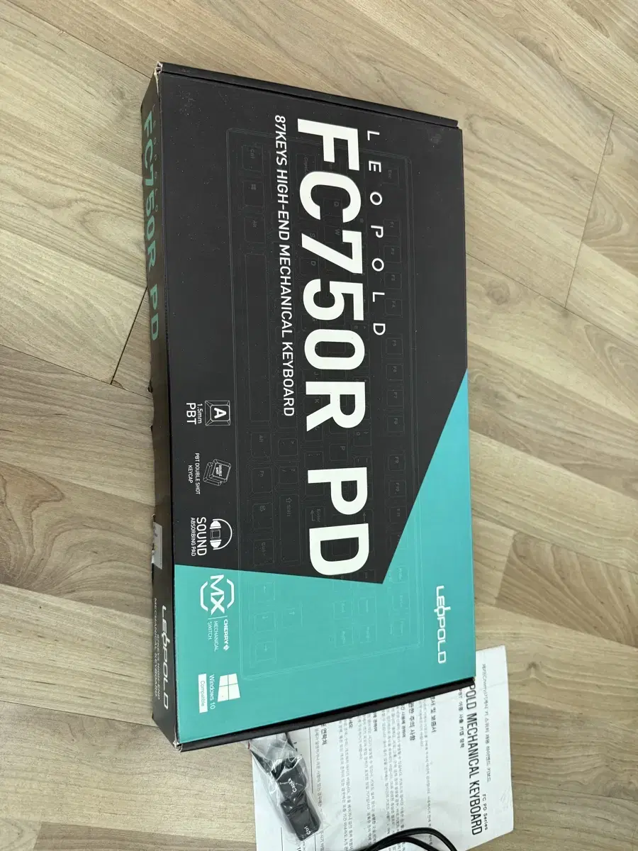 레오폴드 FC 750R PD 블랙 꿀매 급처